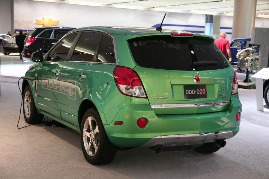  Saturn Vue Plug-In Hybrid 2010 года  (фото 2 из 5)